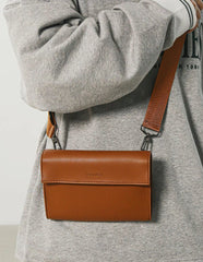 Minimalist Black Crossbody Bag – DEEL & GEER | Sleek Everyday Shoulder Bag