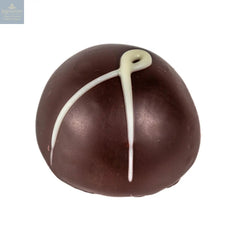 Apricot & amaretto - apricot & amaretto crème fraîche in dark chocolate 14g