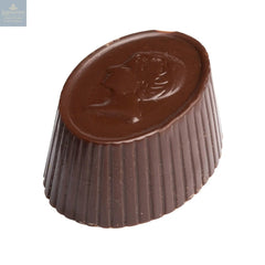 Medallion - amaretto flavoured ganache cream in milk chocolate 15.6g