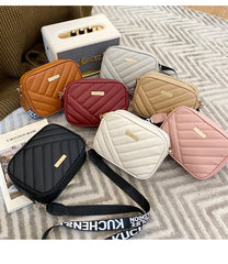 Fashion Solid Color Shoulder Bag Crossbody Bags for Women 2023 Leather Woven Bag Purse Female Designer Bags Handbags Women Bags