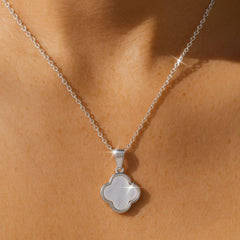 Mother Of Pearl 4 Leaf Clover Necklace