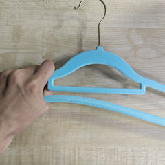 10 pcs /lot Velvet Hangers Non-Slip Clothes Rack Suit Shirt Coat Space Saving Hangers