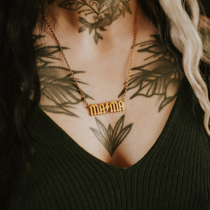 MAMA Necklace Gold