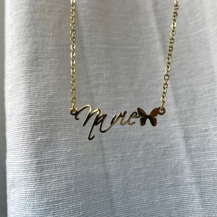 ‘Navie’ Delicate Font Necklace