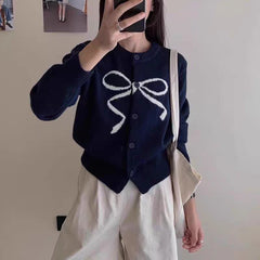 Cute Youth Bow Pin All-match Loose Slimming Sweater