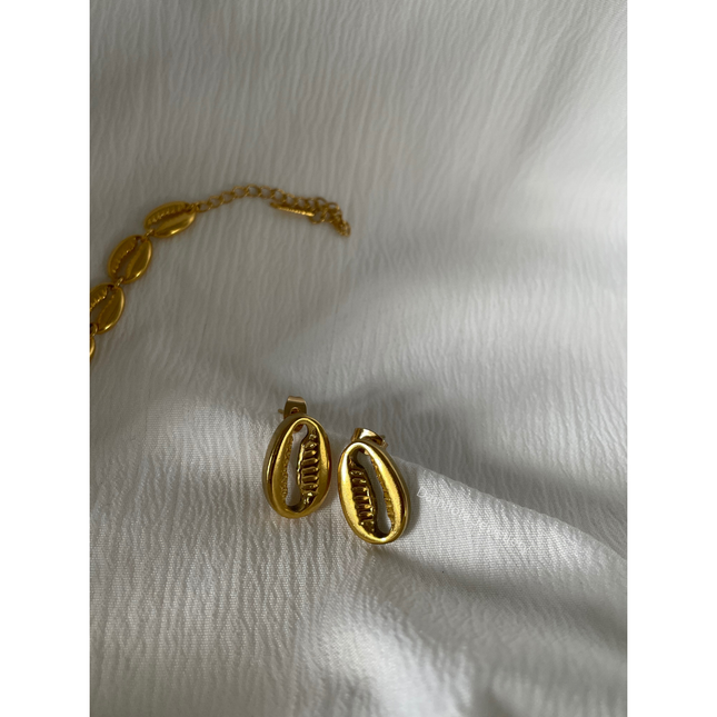 Cowrie Shell Stud Earring - Silver/Gold