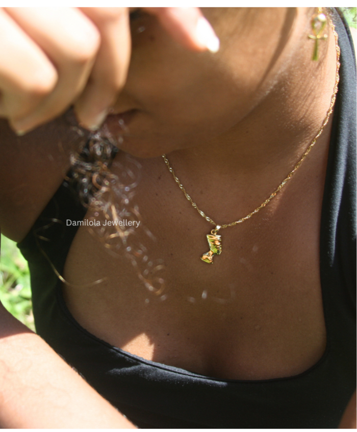 Mini Nefertiti Queen Necklace