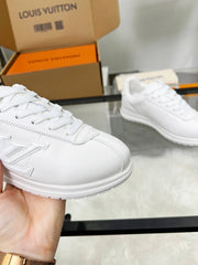 Louis Vuitton White Leather LV Trainer Sneakers - White
