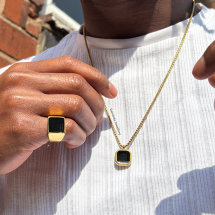 Gold ‘King Noir’ Onyx Men’s Ring