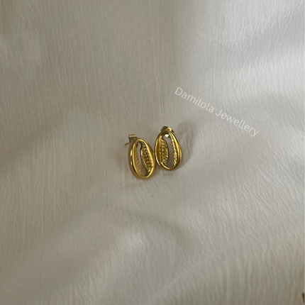Cowrie Shell Stud Earring - Silver/Gold