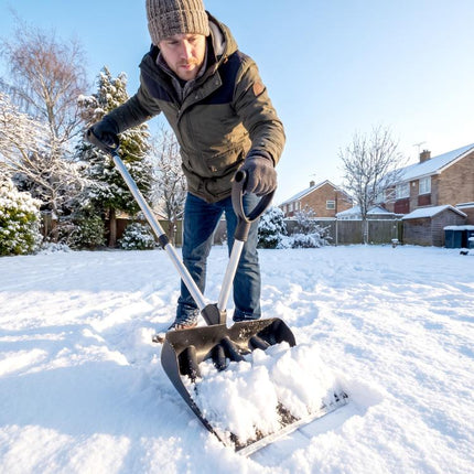 Heavy-Duty Snow Shovel with Assist Handle, Portable Snow Pusher with 45cm Wide Blade, Detachable Aluminium Handle