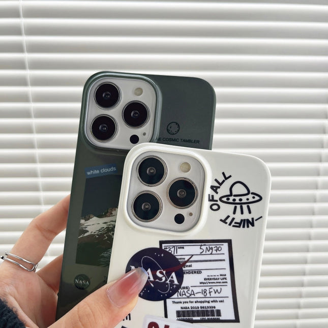 Astronaut Pattern Glossy PC Phone Case, For iPhone 14 Plus, For iPhone 14, For iPhone 14 Pro, For iPhone 14 Pro Max, For iPhone 13 Pro Max, For iPhone 13 Pro, For iPhone 13, For iPhone 12, For iPhone 12 Pro Max, For iPhone 12 Pro, For iPhone 11 Pro Max...