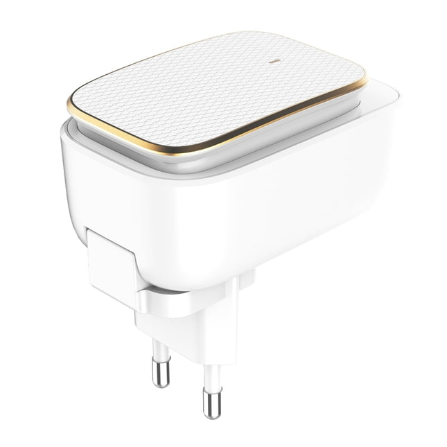 LDNIO A3305 3.4A 3 USB Interfaces Travel Charger Mobile Phone Charger, Support Touch LED Night Light, EU Plug,, Type-C / USB-C, Micro USB, 8 Pin