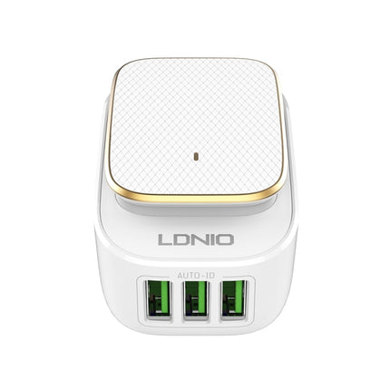 LDNIO A3305 3.4A 3 USB Interfaces Travel Charger Mobile Phone Charger, Support Touch LED Night Light, EU Plug,, Type-C / USB-C, Micro USB, 8 Pin