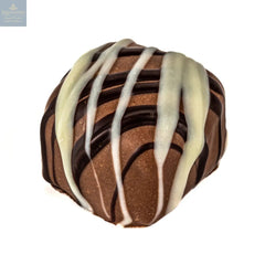 Hazelnut Praline - fine hazelnut praline in milk chocolate with stripes 16g