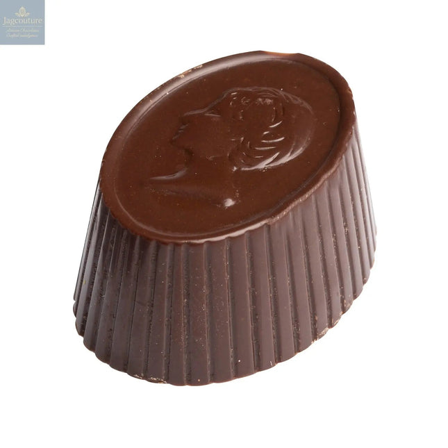 Medallion - amaretto flavoured ganache cream in milk chocolate 15.6g
