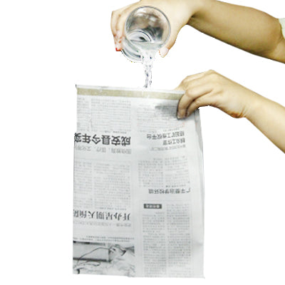 Newspapers Pour The Water / Magic Props / Street Magic / Magic Tricks, Newspapers  Magic Tricks