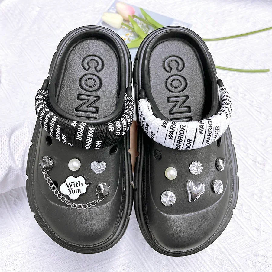 Fashion Charms Clogs New Arrival Thick Sole Outdoor Women Slippers High Quality Summer Beach Sandals For Girls