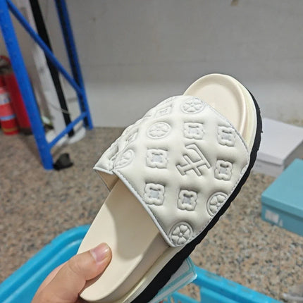 Ladies Magic Sticker Flat Slippers 2023 Summer New Designer Luxury Sandals for Women Elegant Home Flat Slippers Zapatos De Mujer