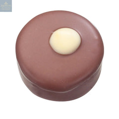 Salted caramel - milk chocolate with fine salted butter caramel 14.6g
