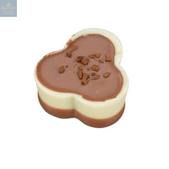 Strong coffee - bottom enrobed white cup with a coffee praline 14g