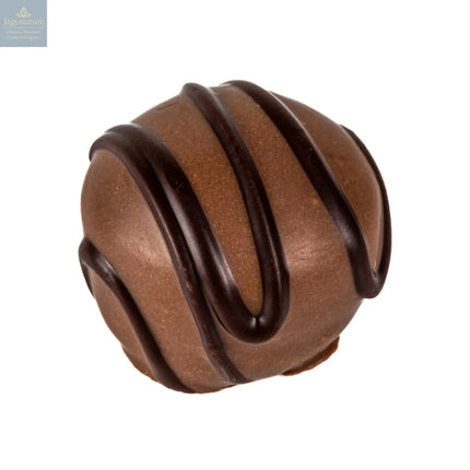 Walnut Whirl - light chocolate mousse with walnut in milk chocolate with dark stripe 17g
