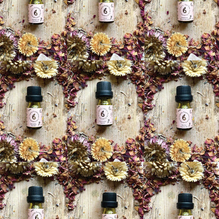 Full Set of 8 Organic Essential Oils + Treat!