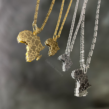 Small Africa Necklace ‘Isokan’  - Gold/Silver