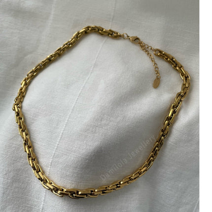 ‘Hooked’ Chunky Chain