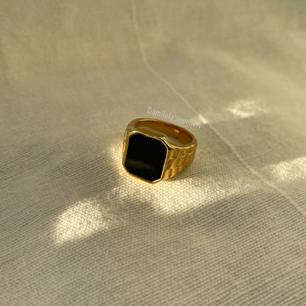 ‘Jelani’ Ring - Black/White