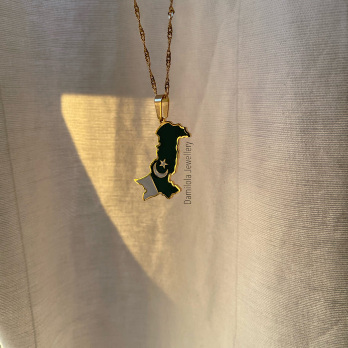 Pakistan Flag Necklace 🇵🇰 gold