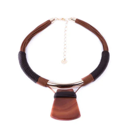 Mãos da Terra Brown Agate Necklace