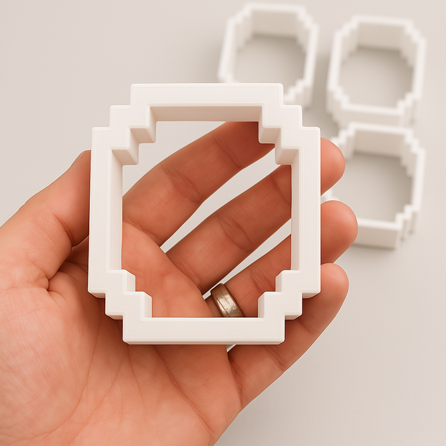 Pixel Cookie Cutter Duo – Minecraft-Inspired (2-Pack)