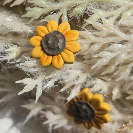 Sunflower studs