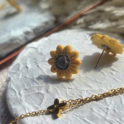 Sunflower studs
